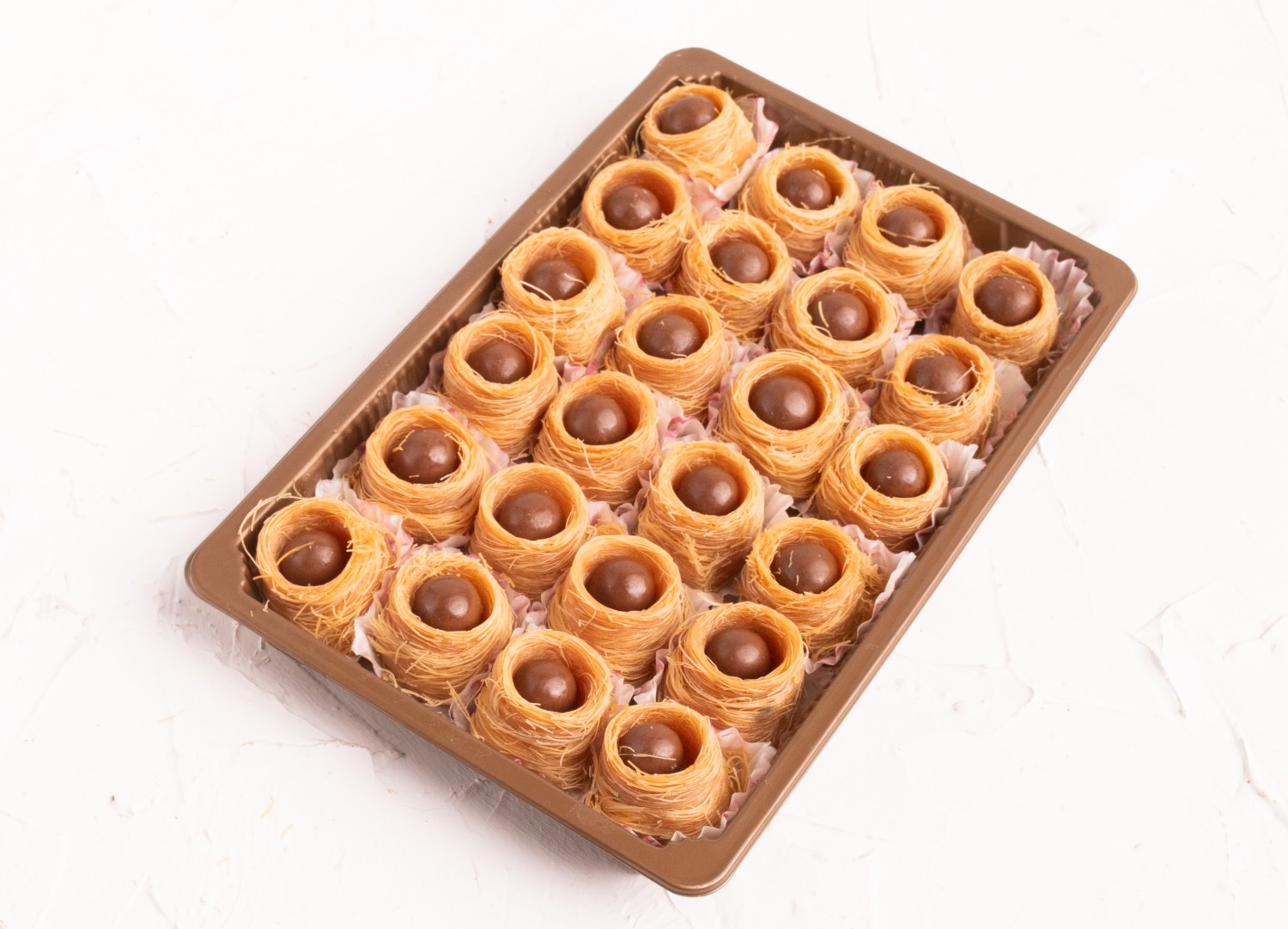 علبة كنافه عش
